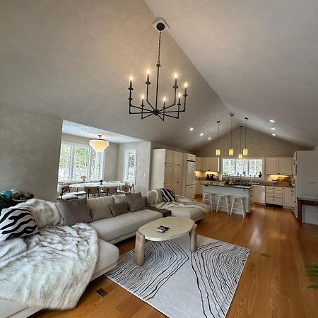 ホテル Modern House Family Retreat バー・ハーバー エクステリア 写真
